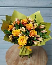 Букет цветов из:  Альстромерии и Розы в Щелкане