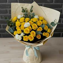Букет цветов из:  Розы в Щелкане