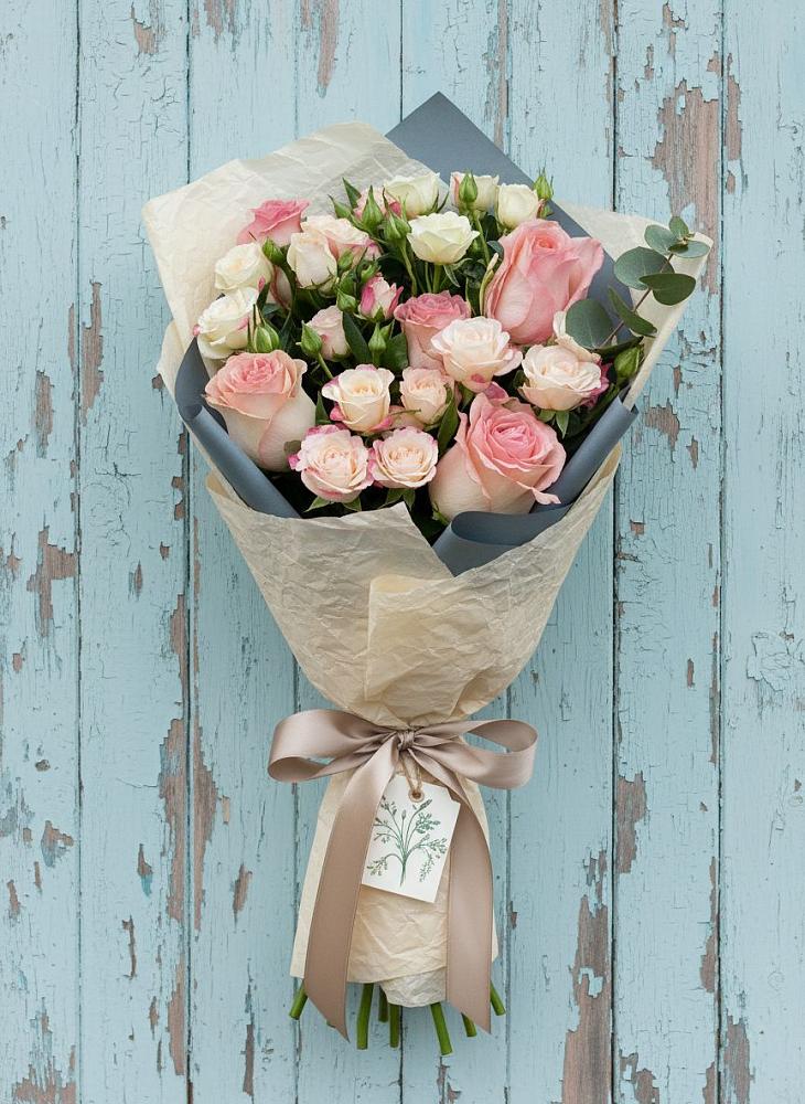 Букет цветов из: Розы в Щелкане