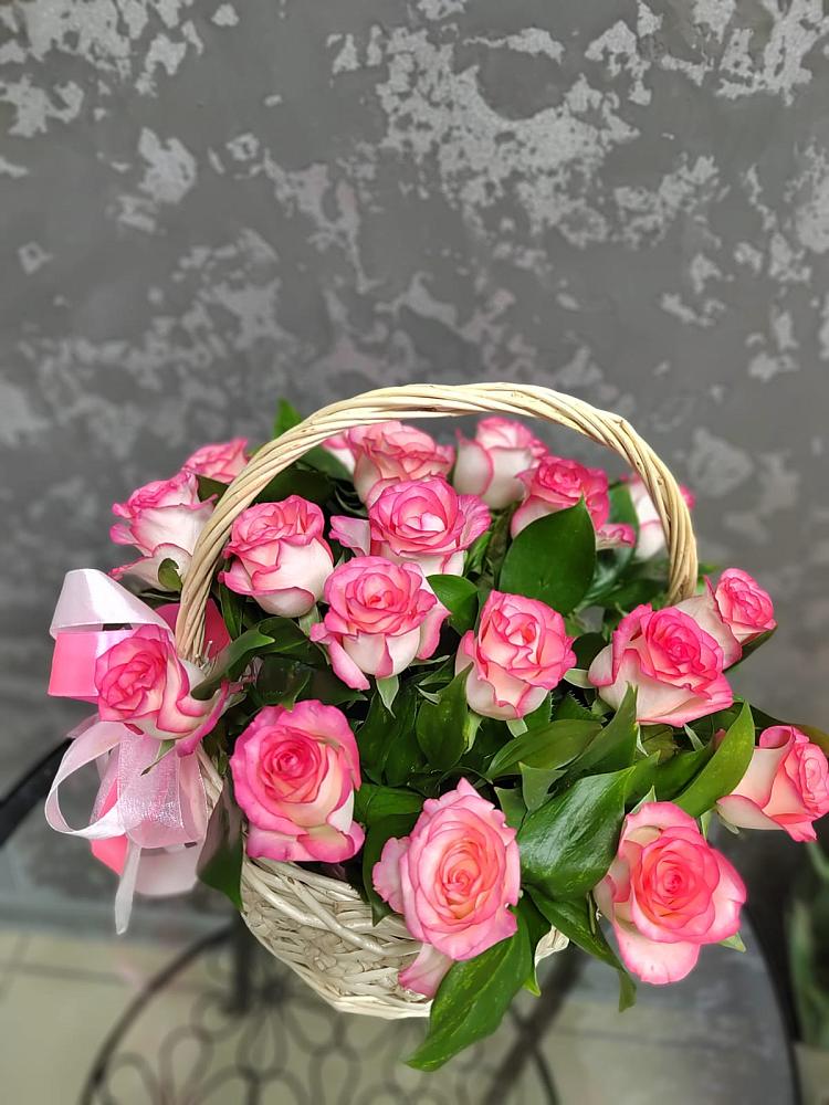 Цветочная композиция из Розы в корзине в Щелкане
