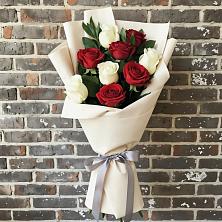 Букет цветов из:  Розы в Щелкане