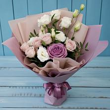 Букет цветов из:  Розы и Лизиантусы в Щелкане