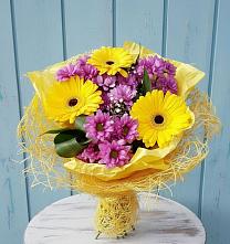 Букет цветов из:  Хризантемы и Герберы #REPLACE_PRED# Щелкане