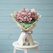 Букет цветов из:  Орхидеи и Розы в Щелкане