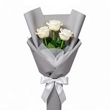 Букет 3 белые розы в Щелкане