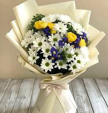 Букет цветов из:  Ирисы, Хризантемы и Розы #REPLACE_PRED# Щелкане