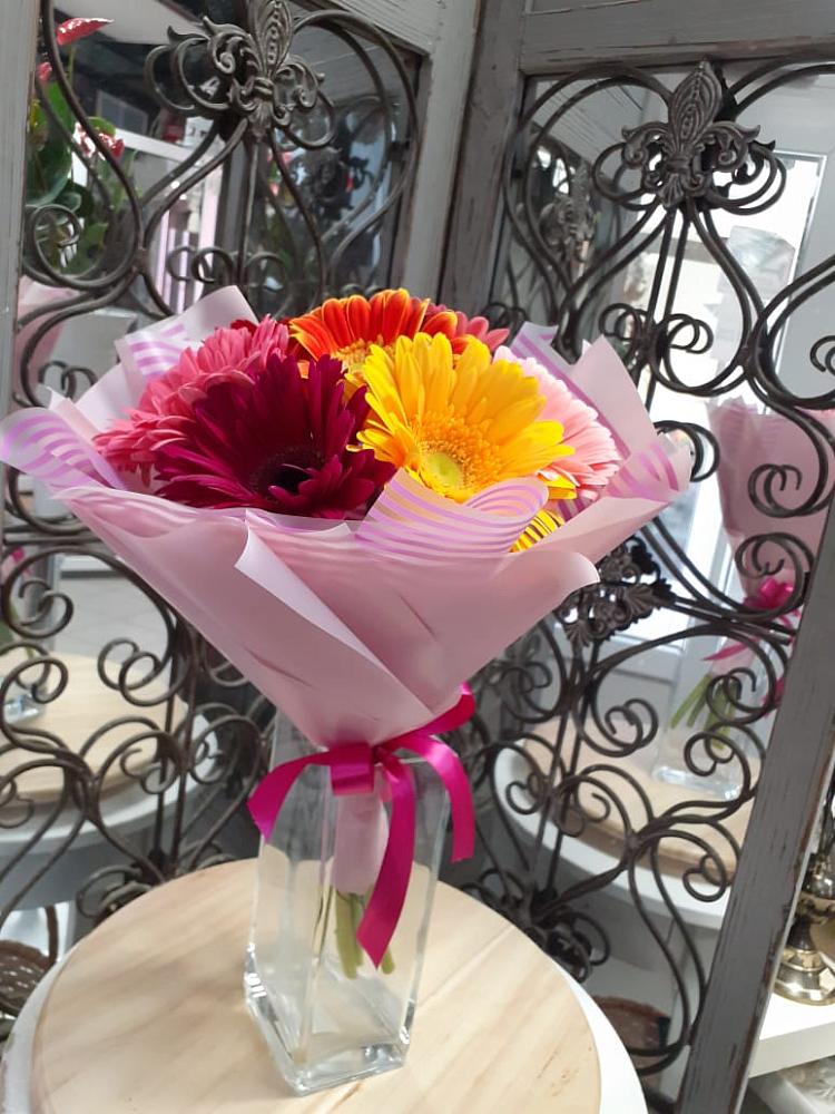 Букет цветов из: Герберы в Щелкане