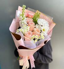 Букет цветов из:  Хризантемы и Розы в Щелкане