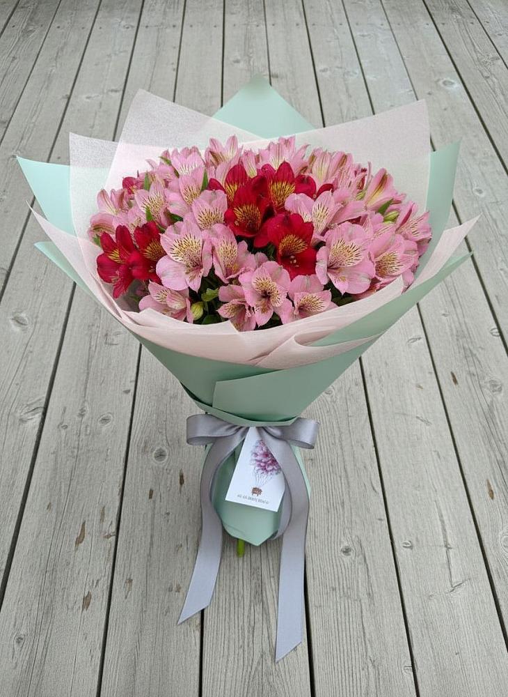 Букет цветов из: Альстромерии в Щелкане