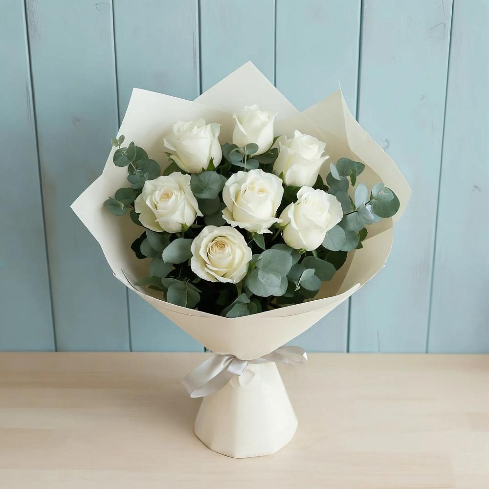 Букет Белые розы в Эвкалипте в Щелкане