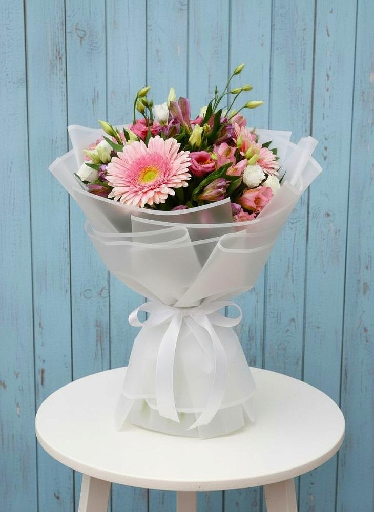 Букет цветов из: Герберы, Альстромерии и Лизиантусы в Щелкане