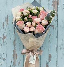 Букет цветов из:  Розы в Щелкане
