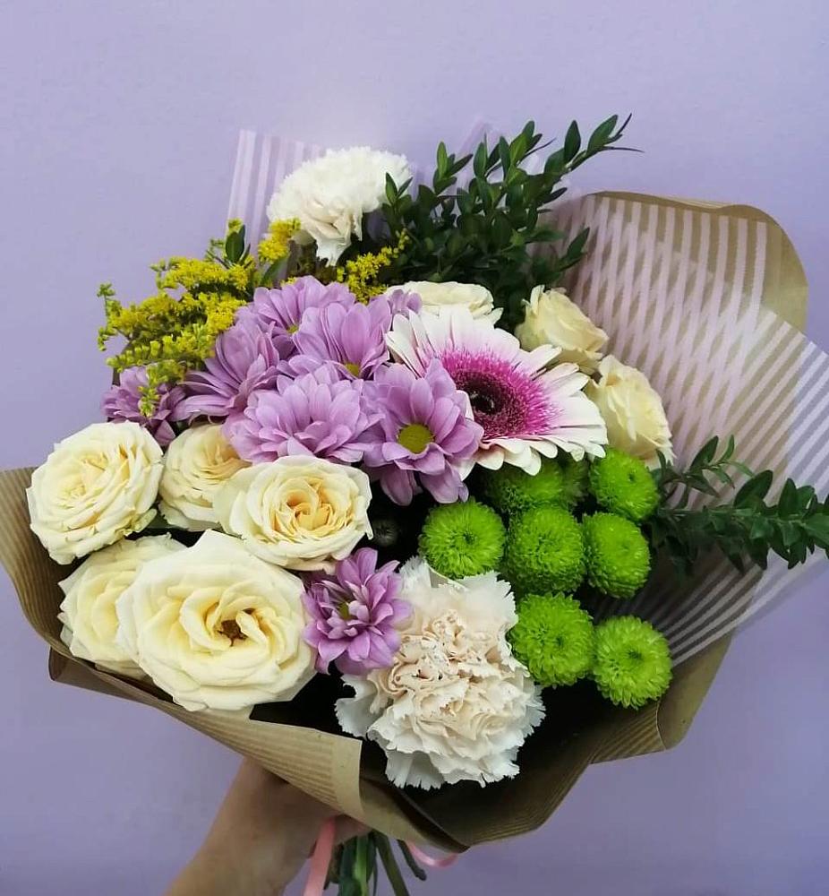 Букет цветов из: Хризантемы, Розы, Гвоздики и Герберы в Щелкане