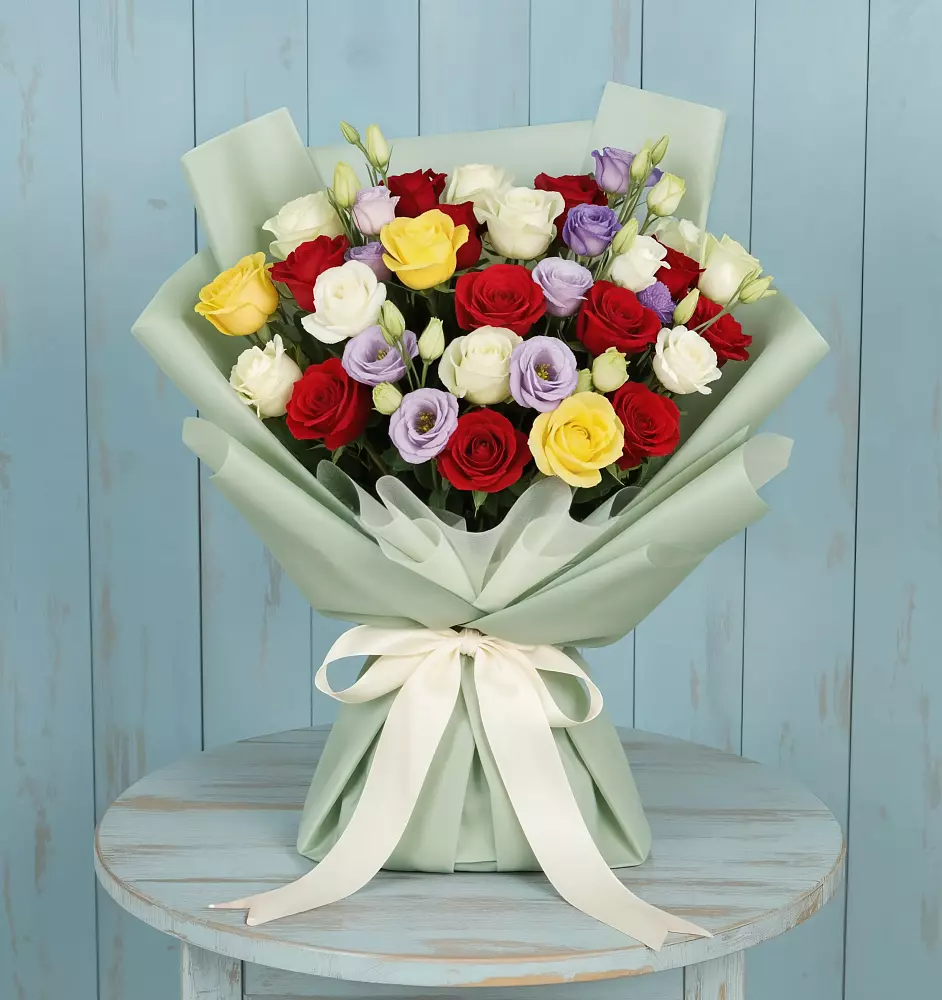 Букет цветов из: Розы в Щелкане