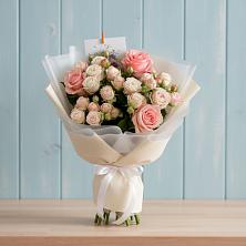 Букет цветов из:  Розы в Щелкане