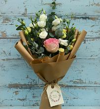 Букет цветов из:  Розы и Лизиантусы в Щелкане